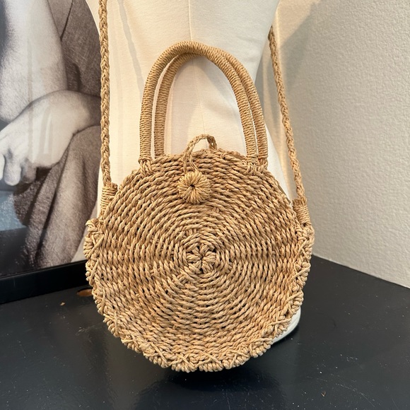 Adorable woven cross body bag - Picture 4 of 4